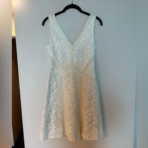 White sequins dress size 6